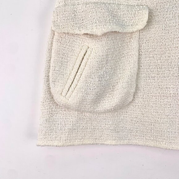 Chanel “Station” Series White pocket logo-buttoned woven tweed skirt - Picture 4 of 9